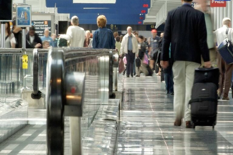 Amritsar से उड़ान भरने वाली सभी फ्लाइट्स का बदला समय, जानें अपडेट Amritsar से उड़ान भरने वाली सभी फ्लाइट्स का बदला समय, जानें अपडेट