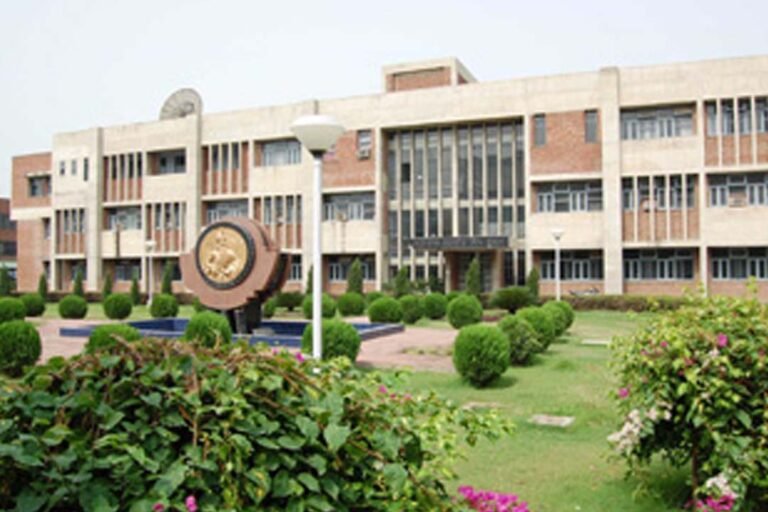 Punjab: GNDU ने जारी की ये सुविधा, छात्रों के लिए इंजीनियरिंग हुई आसान, जानें कैसे GNDU ने जारी की ये सुविधा, छात्रों के लिए इंजीनियरिंग हुई आसान