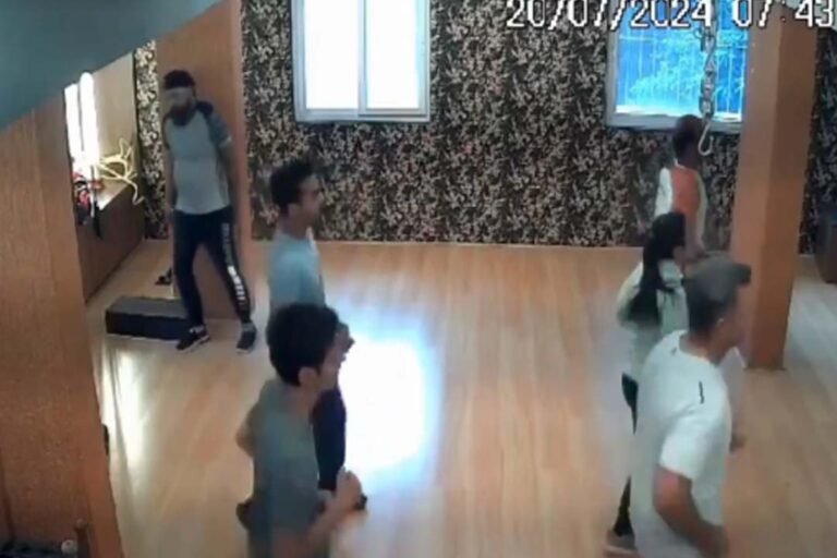 जिम करते वक्त युवक को आया Heart Attack, हुई मौत, Video वायरल