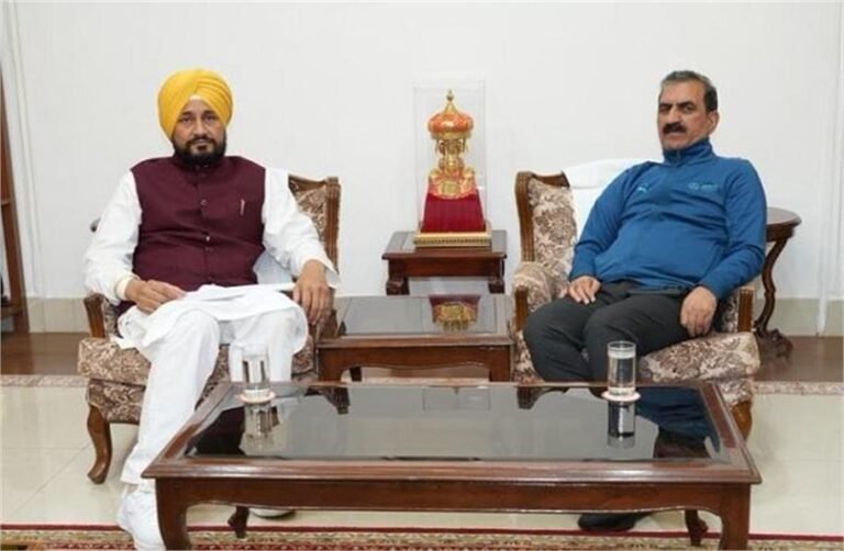 Punjab News: हिमाचल के CM से सांसद चरणजीत सिंह चन्नी ने की मुलाकात, इन मुद्दों पर हुई चर्चा हिमाचल के CM से सांसद चरणजीत सिंह चन्नी ने की मुलाकात, इन मुद्दों पर हुई चर्चा