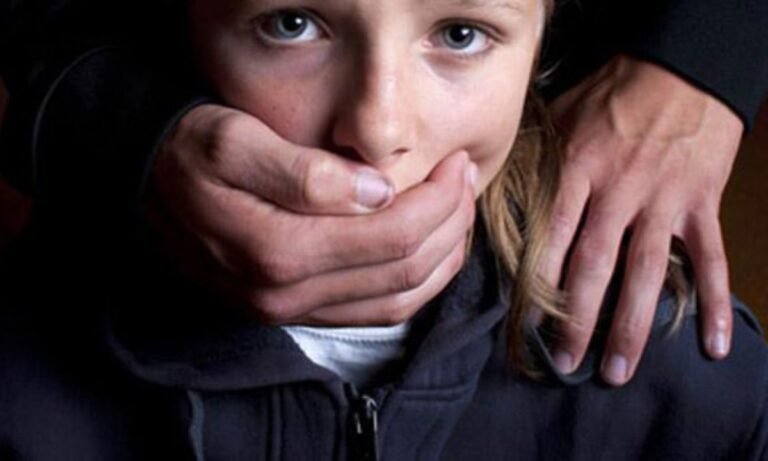 Ludhiana News: दिन-दिहाड़े बड़ी वारदात, स्कूल के बाहर से छात्रा को किडनैप करने की कोशिश दिन-दिहाड़े बड़ी वारदात, स्कूल के बाहर से छात्रा को किडनैप करने की कोशिश