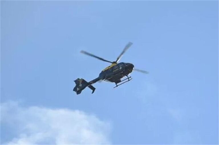 National News: आसमान में हेलीकॉप्टर अचानक हो गया लापता, 22 लोग थे सवार आसमान में हेलीकॉप्टर अचानक हो गया लापता, 22 लोग थे सवार