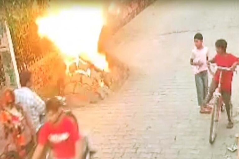 Punjab : स्वतंत्रता दिवस पर इस इलाके में Blast, दहशत में लोग स्वतंत्रता दिवस पर इस इलाके में Blast, दहशत में लोग