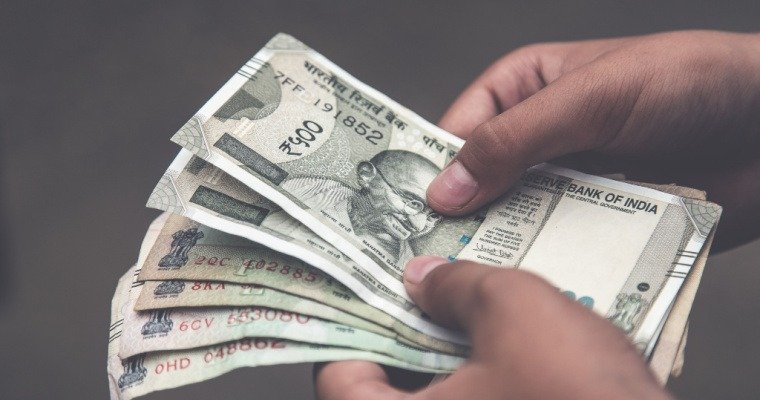 Chandigarh: सरकारी स्कूलों के Principals और Staff की रुकी Salary, पढ़ें पूरी खबर कर्मचारियों के भत्तों में बढ़ोतरी, Notification जारी