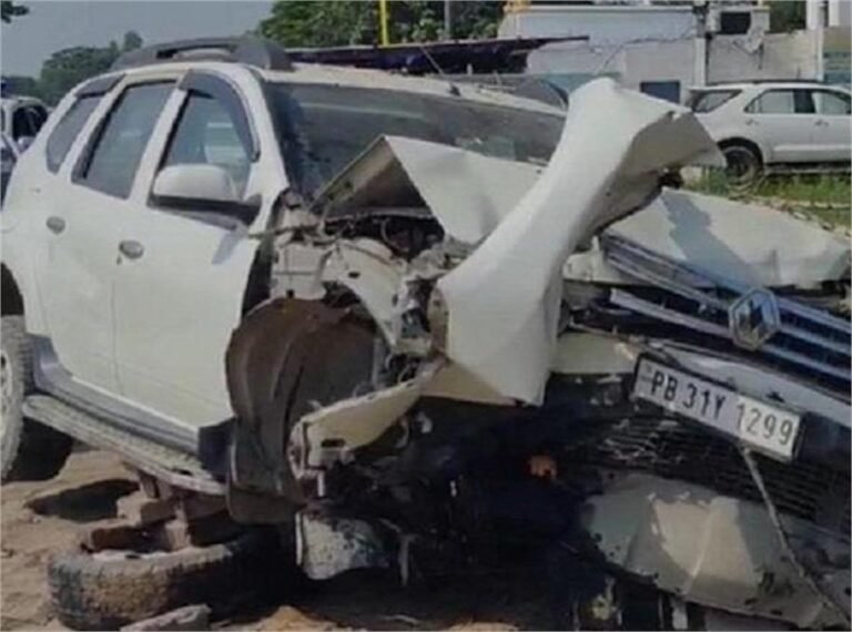 Chandigarh: दर्दनाक हादसे से घर में मचा कोहराम, मां-बेटी की मौ+त दर्दनाक हादसे से घर में मचा कोहराम