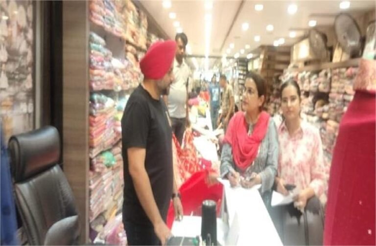 Jalandhar की Main Markets में भगदड़, पढ़ें पूरा मामला Jalandhar की Main Markets में भगदड़