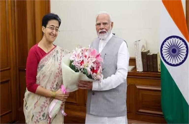 New Delhi News : दिल्ली CM आतिशी ने PM मोदी से की मुलाकात दिल्ली CM आतिशी ने PM मोदी से की मुलाकात