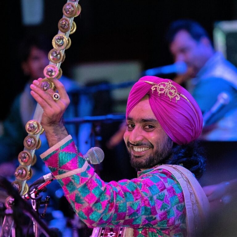 Punjab: मशहूर सूफी गायक Satinder Sartaaj के लिए खड़ी हुई नई मुसीबत, पढ़ें… मशहूर सूफी गायक Satinder Sartaaj के लिए खड़ी हुई नई मुसीबत