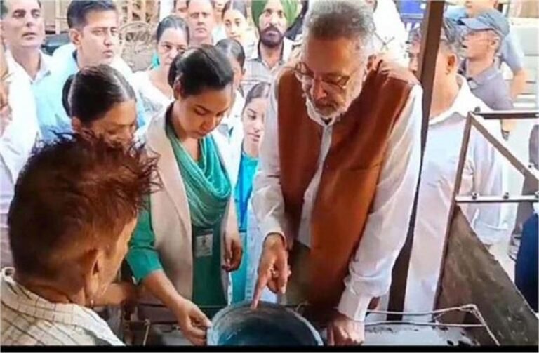 पंजाब के इस जिले में स्वास्थ्य मंत्री की Checking, लोगों को किया Alert