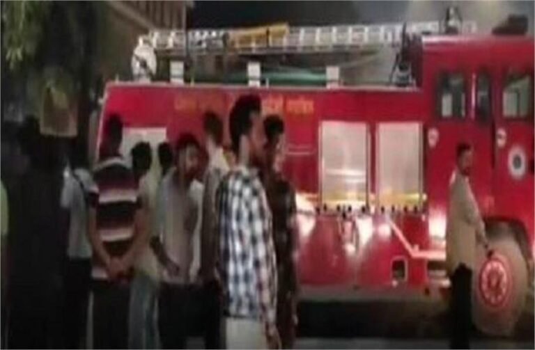 Punjab: शहर के Bus Stand के पास Blast! जान बचाकर भागे लोग… शहर के Bus Stand के पास Blast! जान बचाकर भागे लोग...