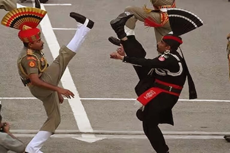 भारत-पाक सीमा पर Retreat Ceremony