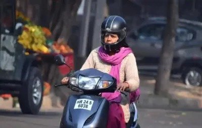 Punjab: पंजाब में बिना हेलमेट के सिख महिलाएं नहीं चला सकेगी टू-व्हीलर, हाईकोर्ट ने दिए आदेश पंजाब में बिना हेलमेट के सिख महिलाएं नहीं चला सकेगी टू-व्हीलर, हाईकोर्ट ने दिए आदेश