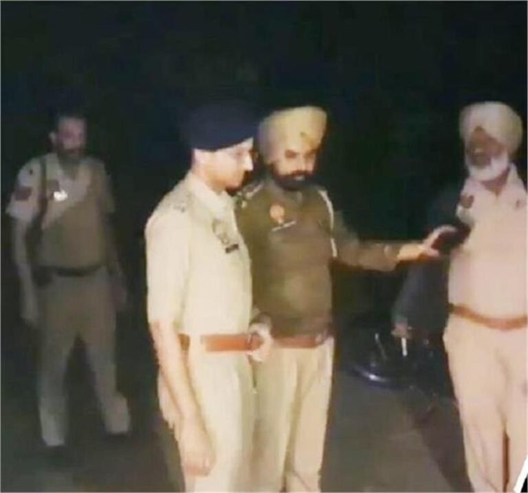 Punjab में बड़ा Encounter, चली ताबड़तोड़ गोलियां… Punjab में बड़ा Encounter, चली ताबड़तोड़ गोलियां...